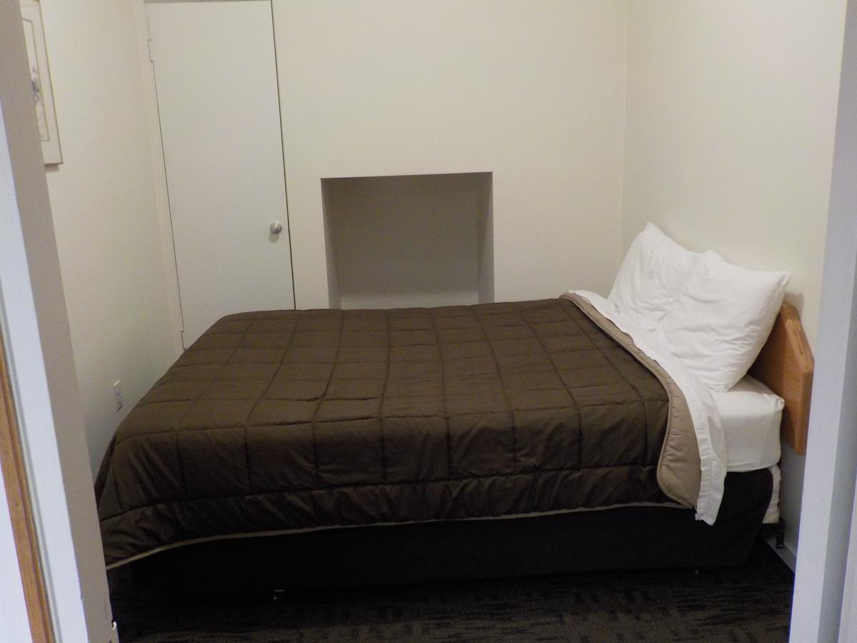 Vernon Hostel * Vernon
