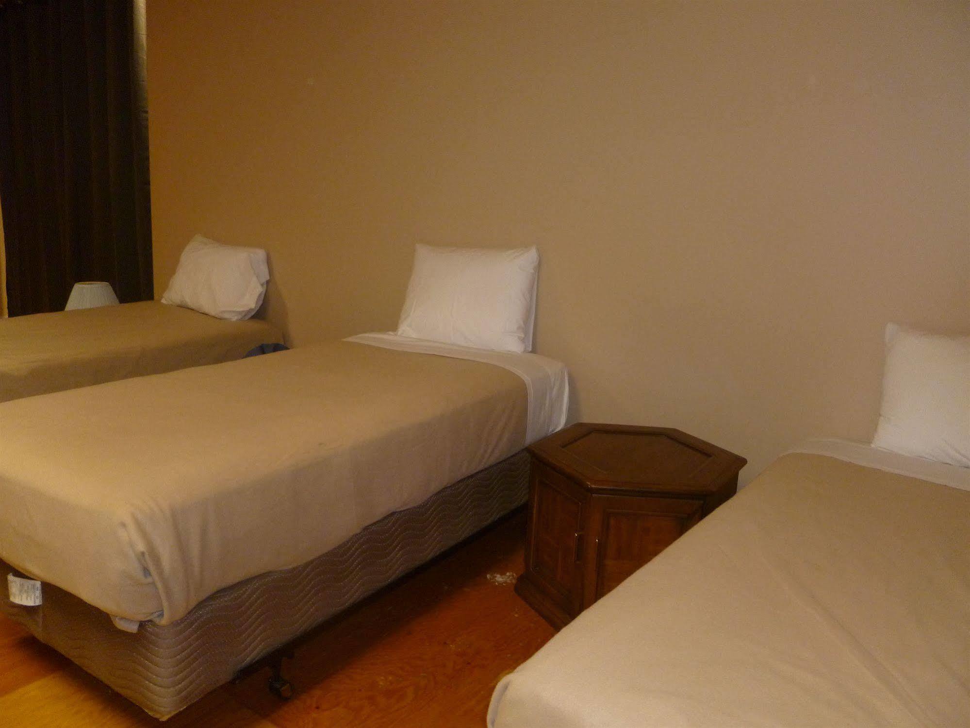 Vernon Hostel Hostel *