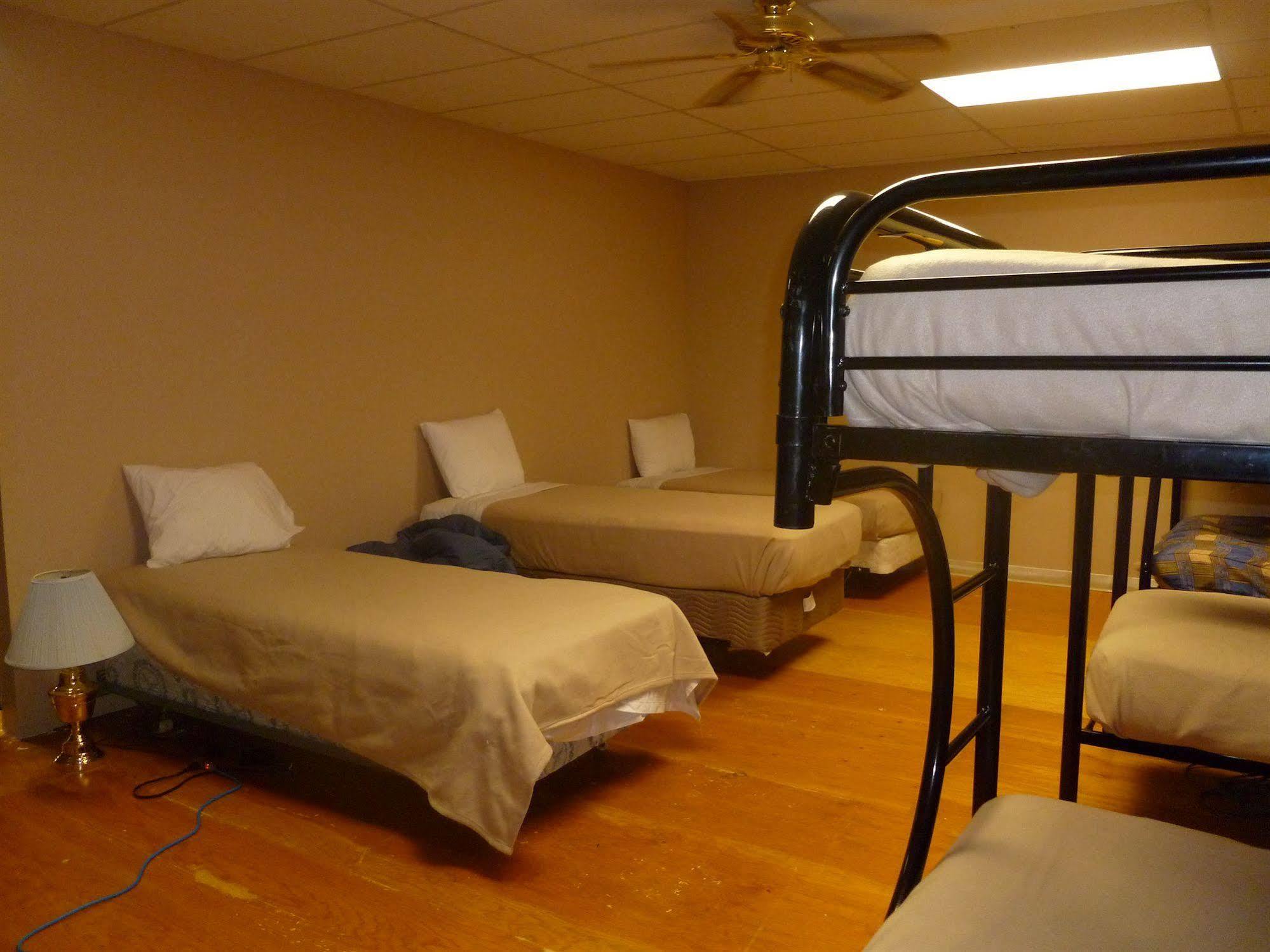 Vernon Hostel Hostel Vernon