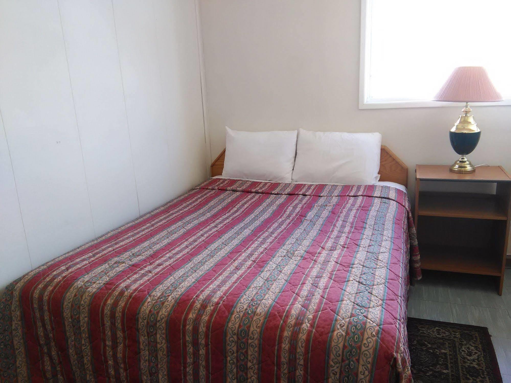 Vernon Hostel * Vernon